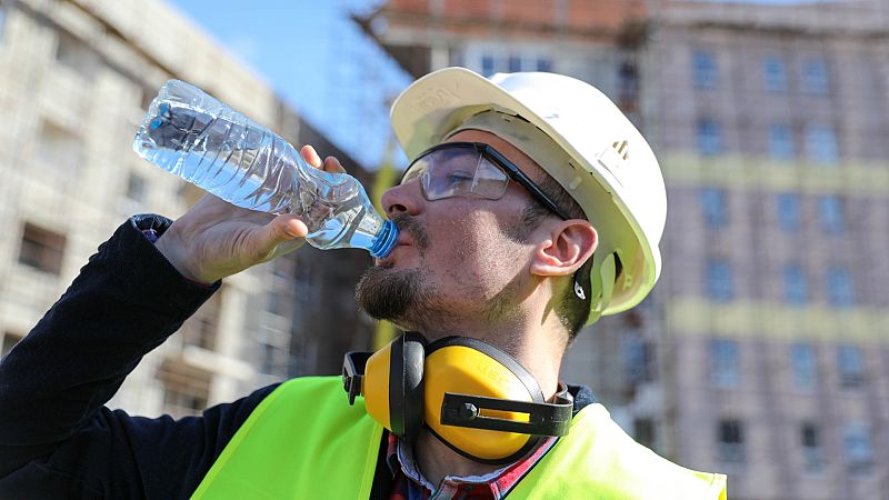 Por tres razones - Cómo son las inspecciones de trabajo para las olas de calor