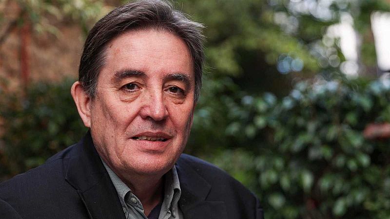 El gallo que no cesa - 40 años de 'La otra sentimentalidad' con Luis García Montero