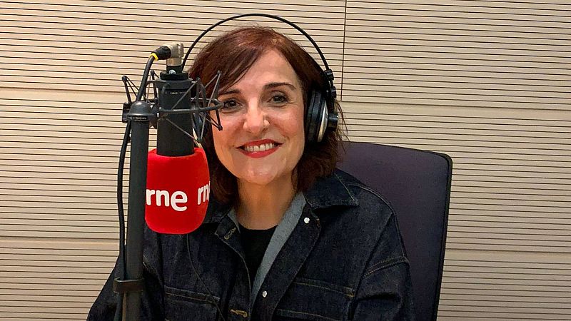 24 Horas - Elvira Lindo presenta su libro 'En la boca del lobo' - Escuchar ahora