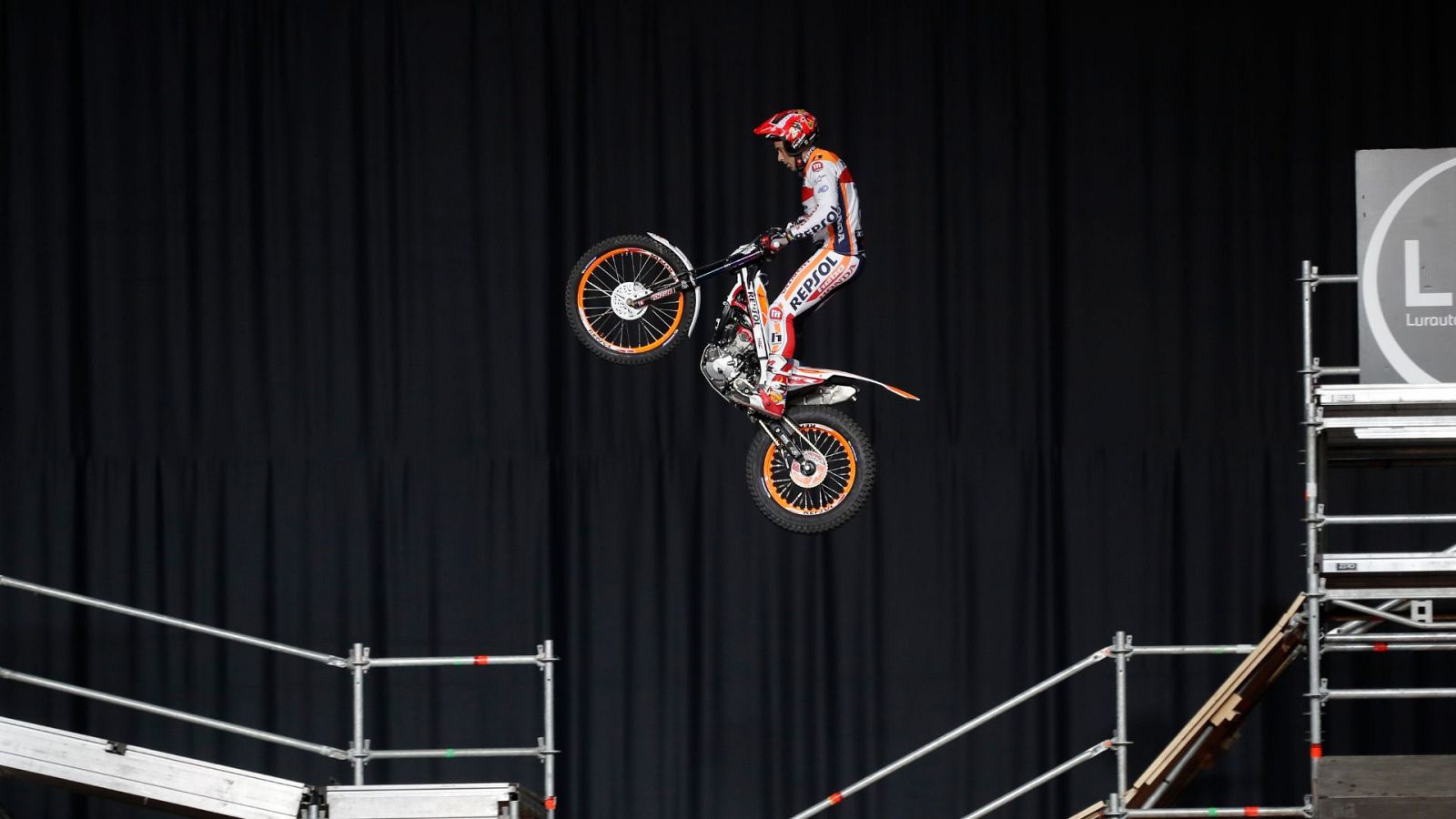 Tablero deportivo - Toni Bou: "Estamos viviendo algo espectacular" - Escuchar ahora