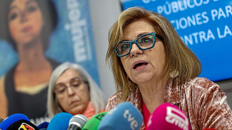 24 Horas Fin de Semana - Elena Valenciano, presidenta de la Fundación Mujeres: "Han aumentado los medios para luchar contra la violencia machista, pero no están bien dirigidos" - Escuchar ahora