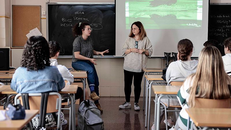 Las Mañanas de RNE - Junibel Lancho, directora Hospital de Día Lajman: "El ratio de psicólogos en España es muy bajo y no se puede atender a la gente" - Escuchar ahora