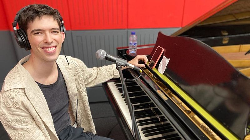 Mañana más - Pablo Lluch: "Nos gusta la música gracias a las matemáticas" - Escuchar ahora