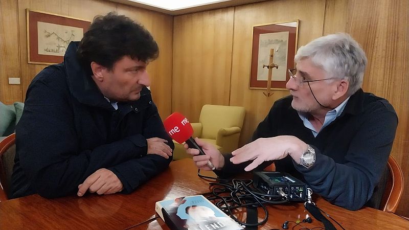 Cinco continentes - Salvador Allende. Biografía política, semblanza humana.