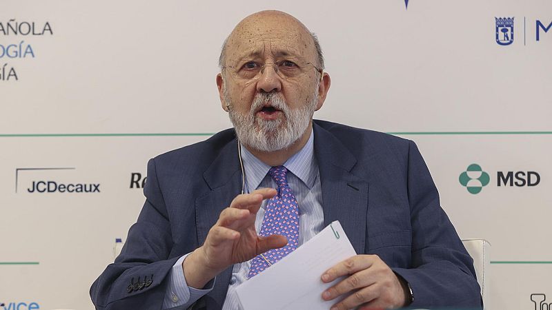 24 horas - José Félix Tezanos se pregunta en qué artículo se prohíbe la amnistía: "Son debates absurdos" - Escuchar ahora