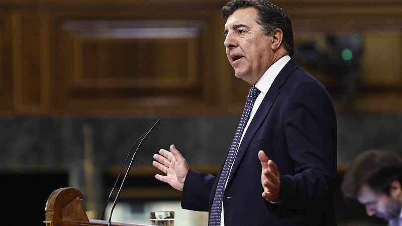 24 horas - Berm�dez de Castro (PP): "Es leg�timo que haya diputados socialistas que se planten" - Escuchar ahora