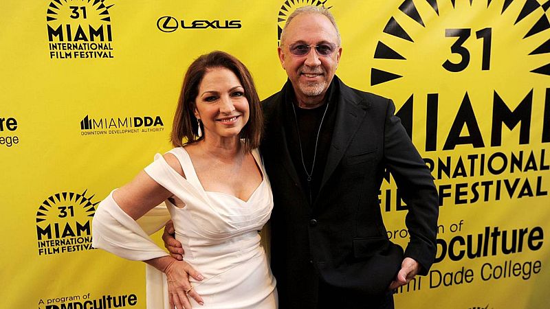 Personaje del año 1993: Gloria Estefan, con Patricia Costa - escuchar ahora