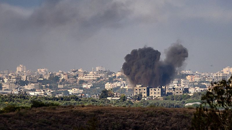 Las Mañanas de RNE - Antonio López-Istúriz, eurodiputado PP: "Queremos que la UE esté más presente en la resolución del conflicto" - Escuchar ahora