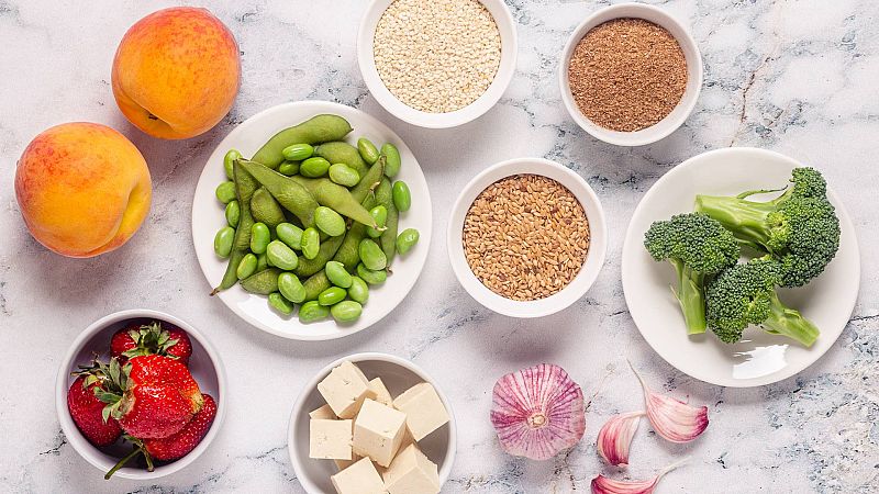 Cuaderno mayor - Cambia tu alimentación para mejorar los síntomas de la menopausia - 17/10/23 - Escuchar ahora