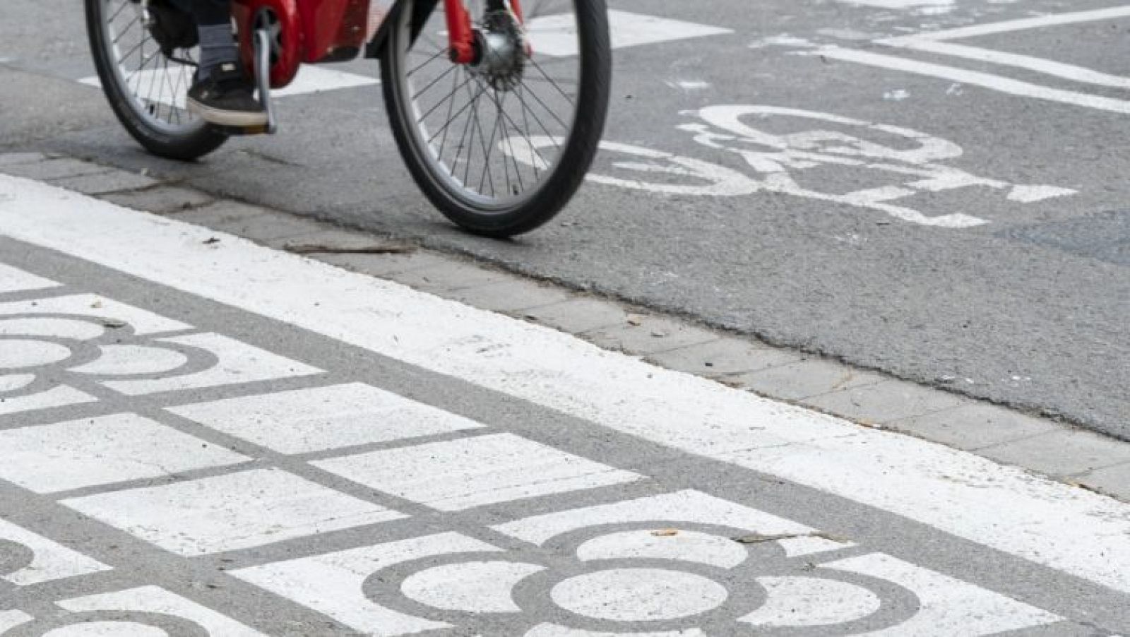 La superilla del Poblenou de Barcelona testarà un panot més sostenible