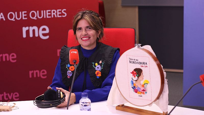 El ojo crítico - Hilos de emociones, 'Diario de una bordadora' de Srta. Lylo - Escuchar ahora