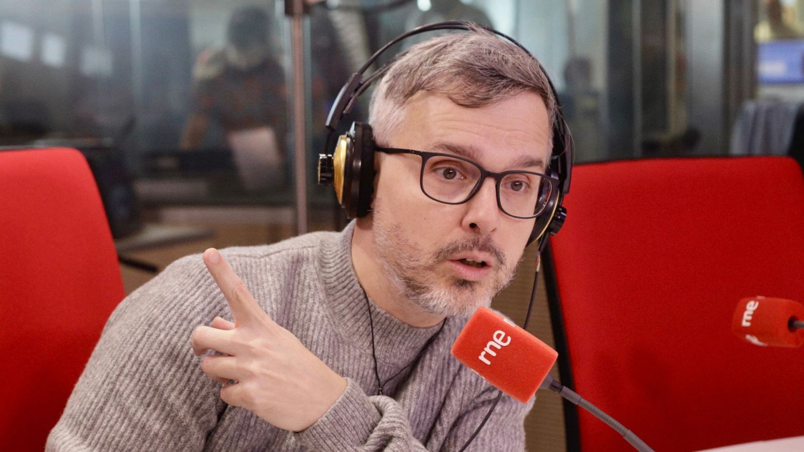 Mañana más - Juan Gómez-Jurado presenta 'Todo vuelve' - Escuchar ahora