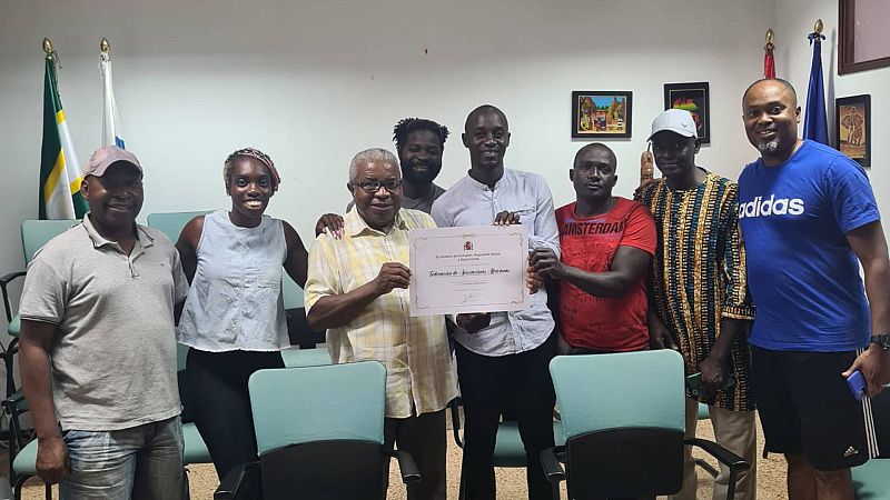 24 horas - Teodoro Bondyale, secretario de la Federación de Asociaciones Africanas en Canarias: "No tenemos acogida de personas, sino recogida" - Escuchar ahora