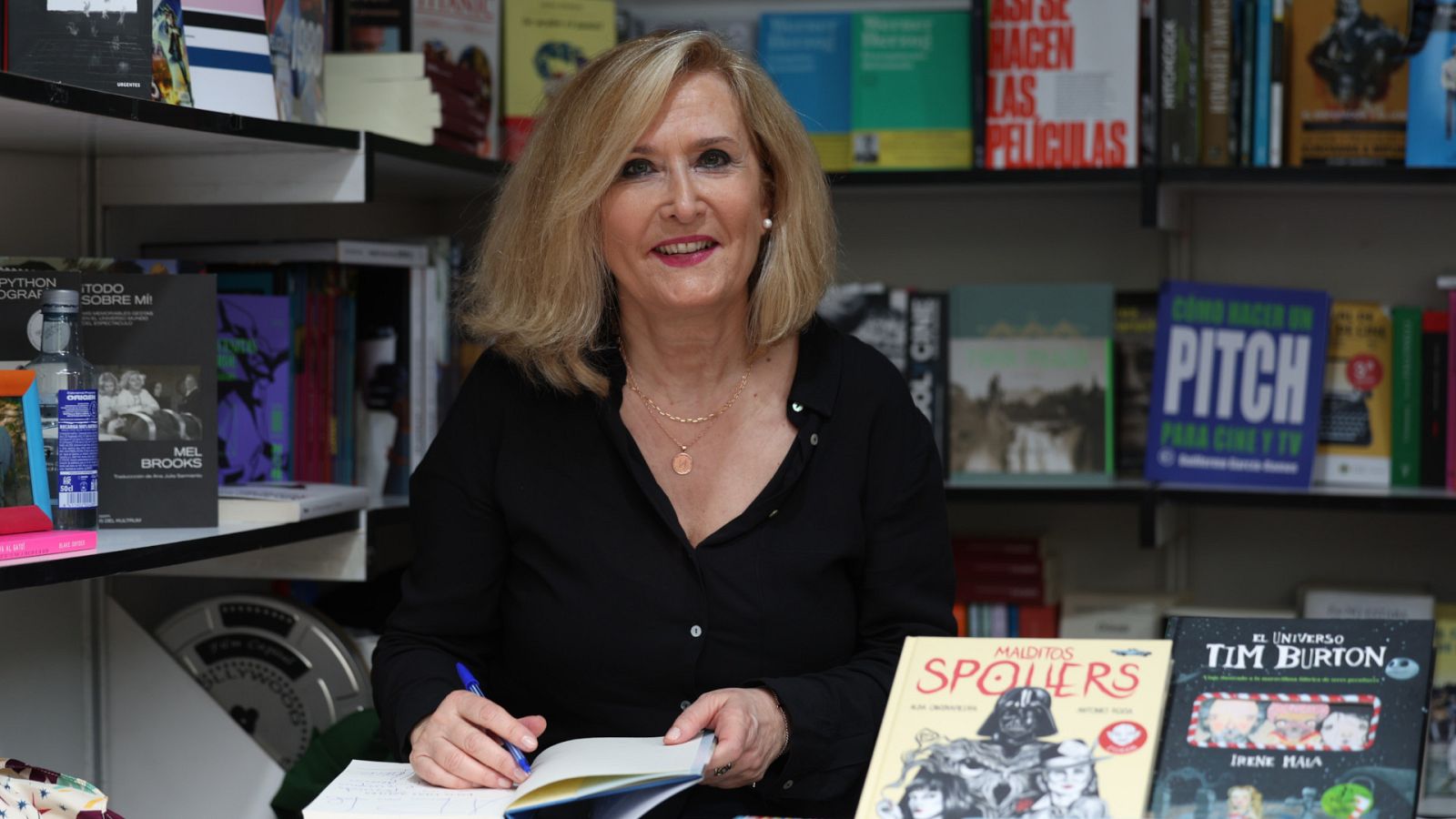 Las tardes de RNE - Hablamos con la periodista y escritora Nieves Herrero - Escuchar ahora