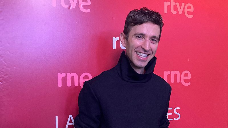 Por tres razones - A. Roth Costanzo: "Exprimo toda mi autenticidad con la voz" - Escuchar ahora