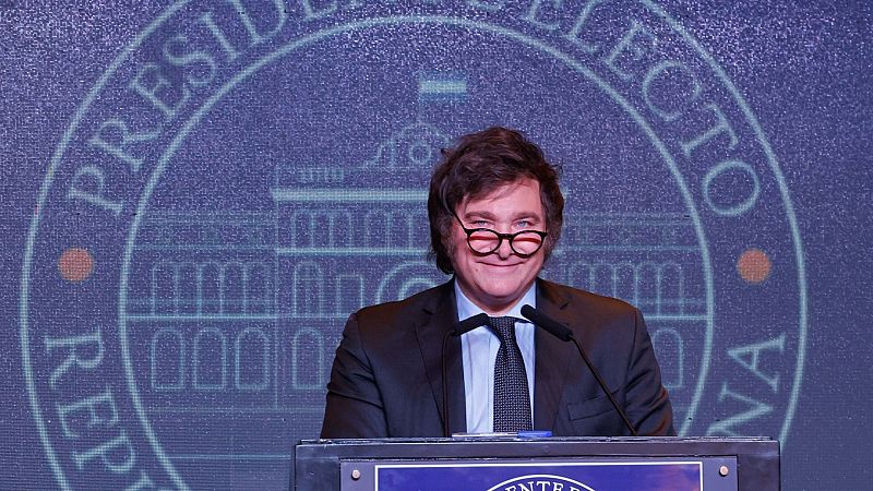 Las Mañanas de RNE - Marina Artuso, corresponsal del Diario Clarín en Madrid: "El voto del electorado de Milei es desesperado y esperanzado a la vez"