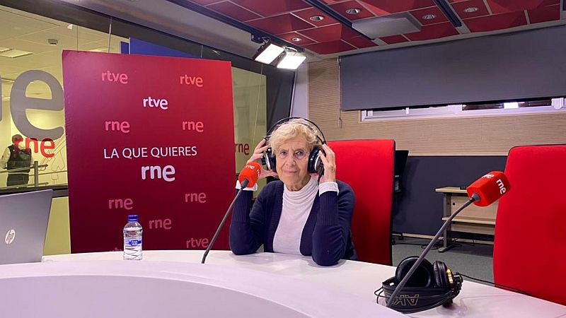 Por tres razones - Manuela Carmena: su historia en la serie 'Las abogadas'