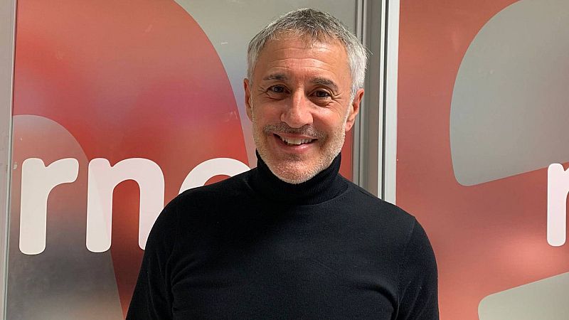 24 horas - Sergio Dalma: "Yo soy un artista un poco raro porque disfruto con la promoción"  - Escuchar ahora