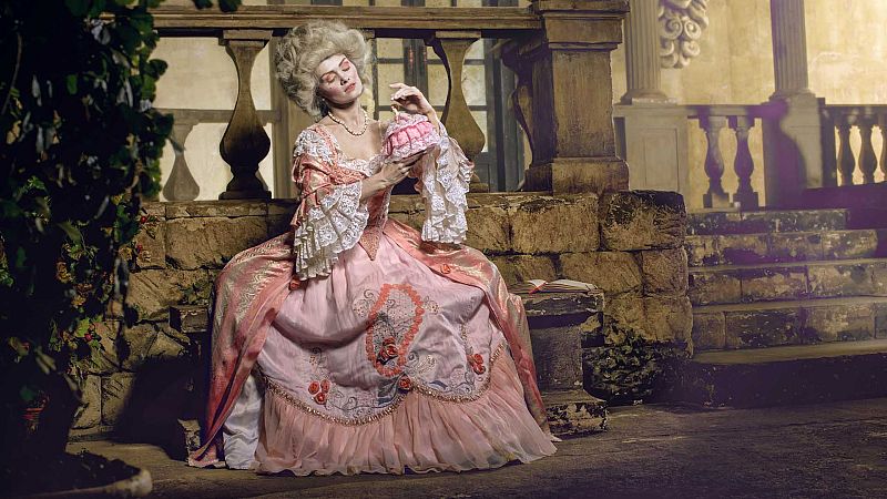 Marca España - Códigos de vestimenta para las fiestas: origen y evolución - 13/12/2023 - Escuchar ahora