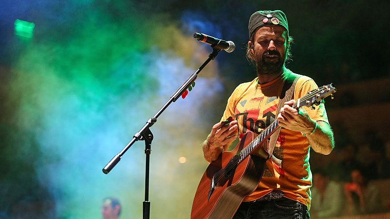 Por tres razones - Marc Donés nos habla de la gira tributo de Jarabe de Palo - Escuchar ahora