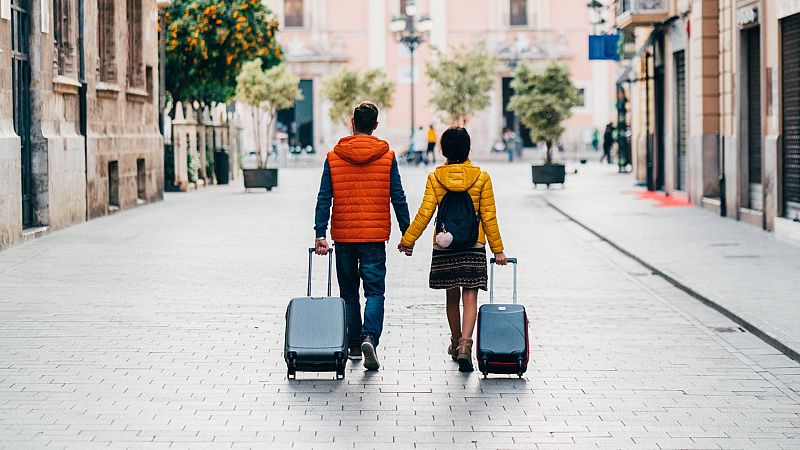 Emisión en árabe - Noticias del sector turístico - 20/12/23 - Escuchar ahora