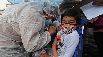 Las ma�anas de RNE con ��igo Alfonso - Luces y sombras del Covax, el mecanismo que llev� las vacunas del COVID-19 a los pa�ses pobres - Escuchar ahora