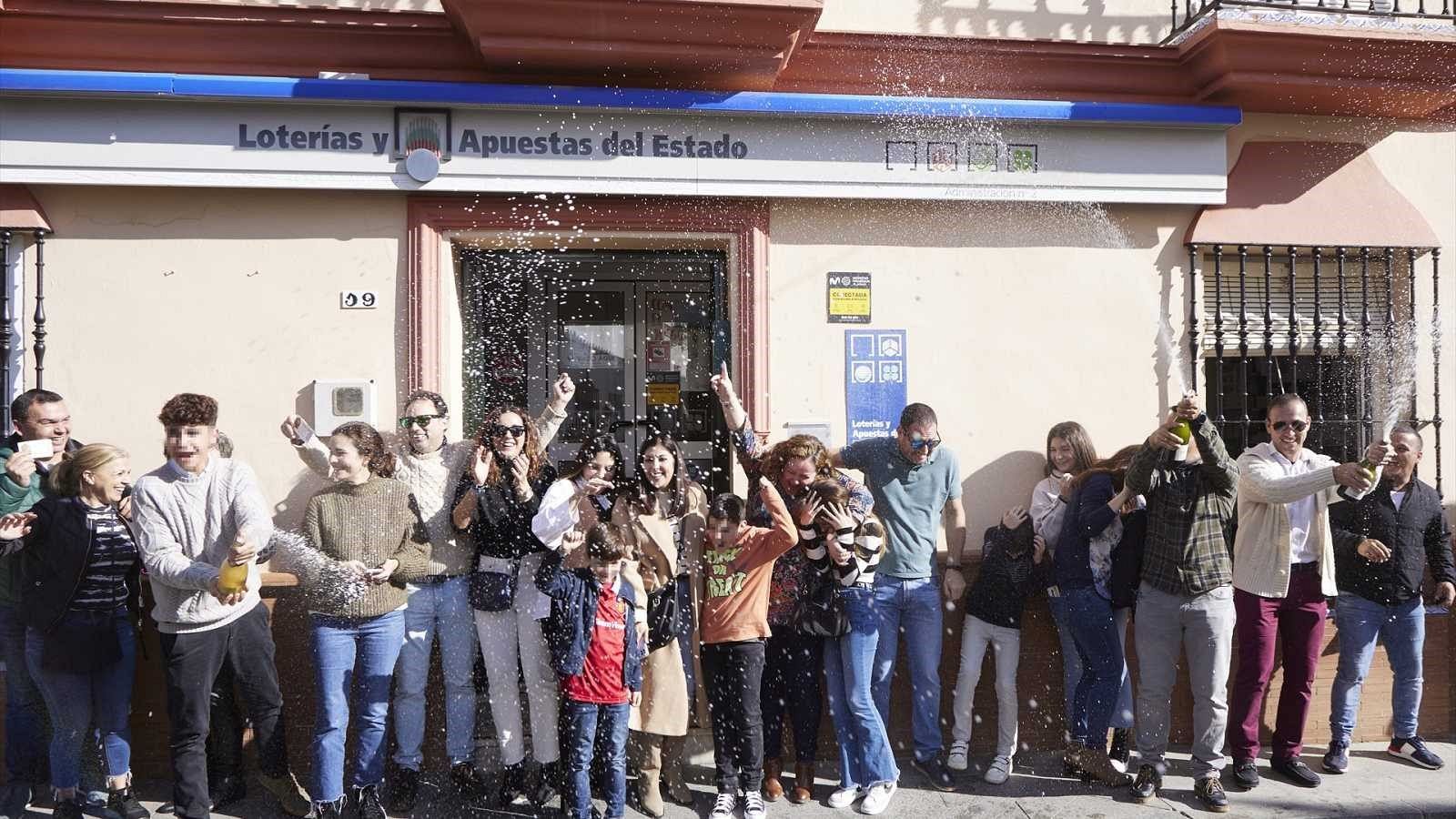 A la província de Girona cau un bocí del primer premi, el 94974