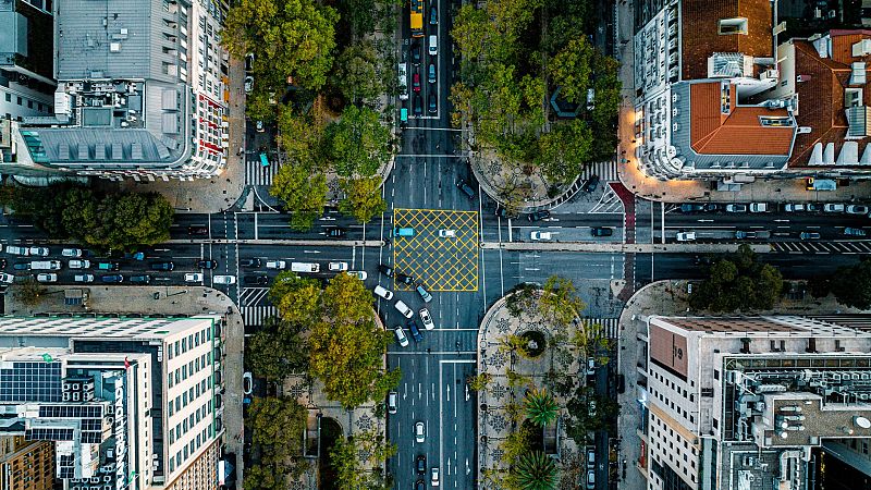 El gallo que no cesa - 'Contra lo común', un retrato urbanístico de las ciudades - Escuchar ahora