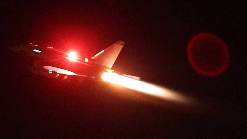 Cinco Continentes - EEUU y Reino Unido atacan objetivos hutíes en Yemen - Escuchar ahora