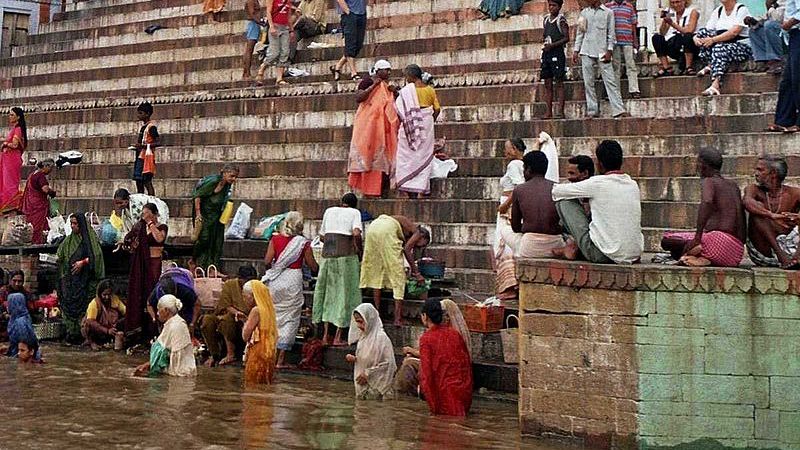 Nómadas - Benarés, la vida y la muerte - 18/09/10 | Escuchar