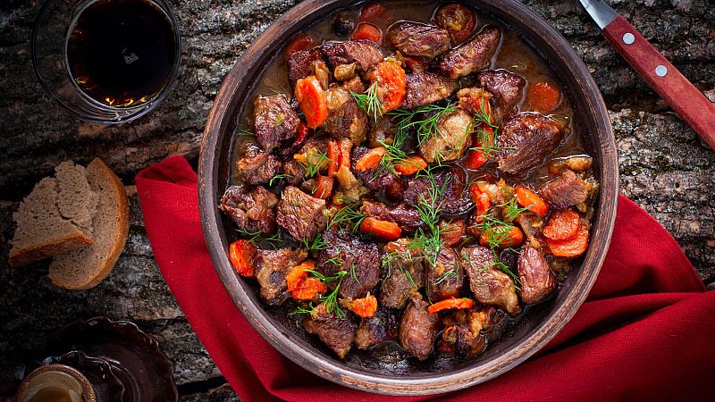 Comer y cantar - Estofado de vaca a la cerveza - Esuchar ahora