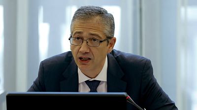 14 horas - El Banco de España alerta de que la crisis se cebará con las mujeres y los jóvenes - Escuchar ahora