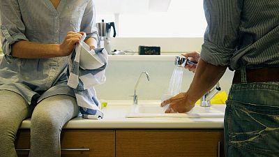 La bretxa de gènere, visible a la llar | Escoltar