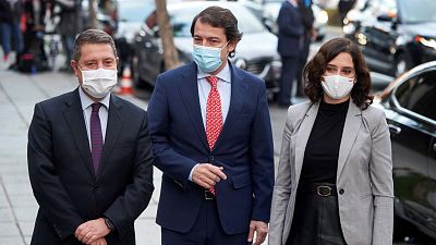 24 horas - Las Castillas, confinadas desde el viernes y Madrid pedirá al Gobierno cerrarse "por días" - Escuchar ahora