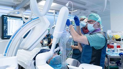 Catalunya estrena el primer robot endoscòpic pulmonar d'Espanya | Anna Bañeres