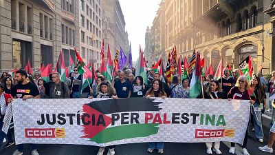 CCOO i UGT protesten davant la seu de la Comissió Europea per demanar una pau duradora | Clara Ontañón