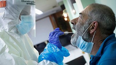 14 horas - Detectar los casos a tiempo y aislar a los contactos, claves para evitar grandes rebrotes - Escuchar ahora