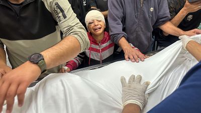 Crónica internacional - Israel ha asesinado a casi un centenar de gazatíes en las últimas 24 horas - Escuchar ahora