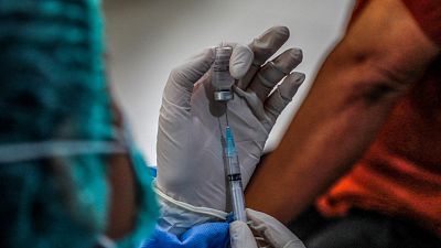 24 horas - Solo el 0,8% de las vacunas anti-COVID se ha administrado en países pobres - Escuchar ahora