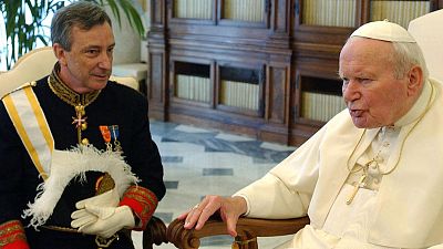 Dezcallar: "Es fascinante observar a la Iglesia funcionando en directo con sus perfeccionado protocolo" - Escuchar ahora