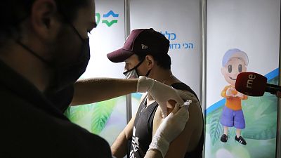 Las mañanas de RNE con Íñigo Alfonso - Un día en un centro de vacucación de Israel - Escuchar ahora