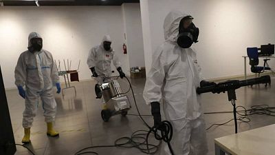 14 horas informativos Fin de Semana - El Ejército en Extremadura forma voluntarios para desinfección de edificios - Escuchar ahora