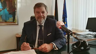 Las mañanas de RNE con Íñigo Alfonso - Alemania asume la presidencia de la UE con los retos "urgentes" de pactar unos presupuestos europeos y fondo de recuperación - Escuchar ahora