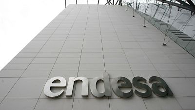 Boletines RNE - Endesa crea un fondo de 25 millones de euros para la lucha contra el COVID-19 - Escuchar ahora