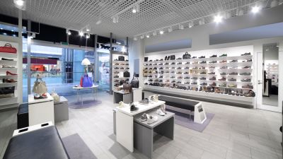 Las mañanas de RNE con Íñigo Alfonso - UPTA denuncia que muchos autónomos quedarán excluídos de la bajada del IVA de la luz - Escuhcar ahora