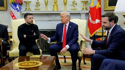 Las Mañanas de RNE - Estados Unidos y Ucrania se reúnen para llegar a un acuerdo de paz con Rusia en Arabia Saudí - Escuchar Ahora