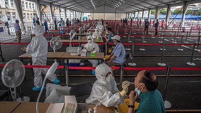 14 horas - Expertos aseguran que en otoño habrá una nueva oleada de contagios por coronavirus - Escuchar ahora