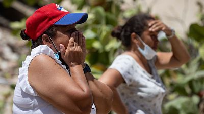Superviviente de los terremotos de Venezuela: "Le dije a mi madre 'No queda nada'" - 24 horas | Escuchar