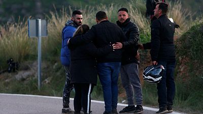 Informativos fin de semana - 20 horas - Los expertos aconsejan mantener a la familia de Julen apartada de los medios - Escuchar ahora