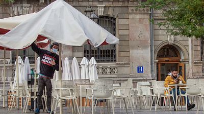 Las mañanas de RNE con Íñigo Alfonso - Irlanda y Gales adoptan más medidas restrictivas ante el COVID-19 - Escuchar ahora